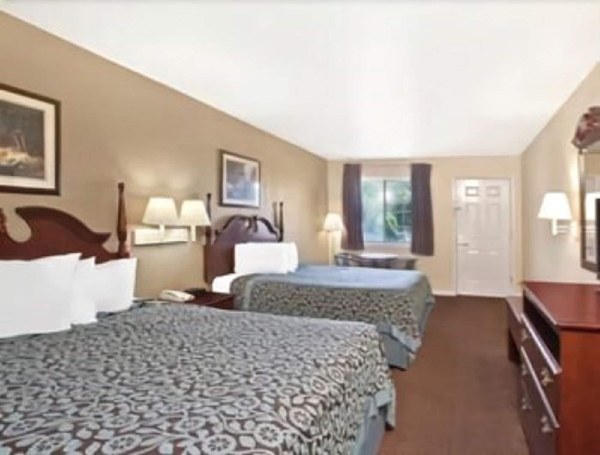 Days Inn By Wyndham Kerrville Exterior photo